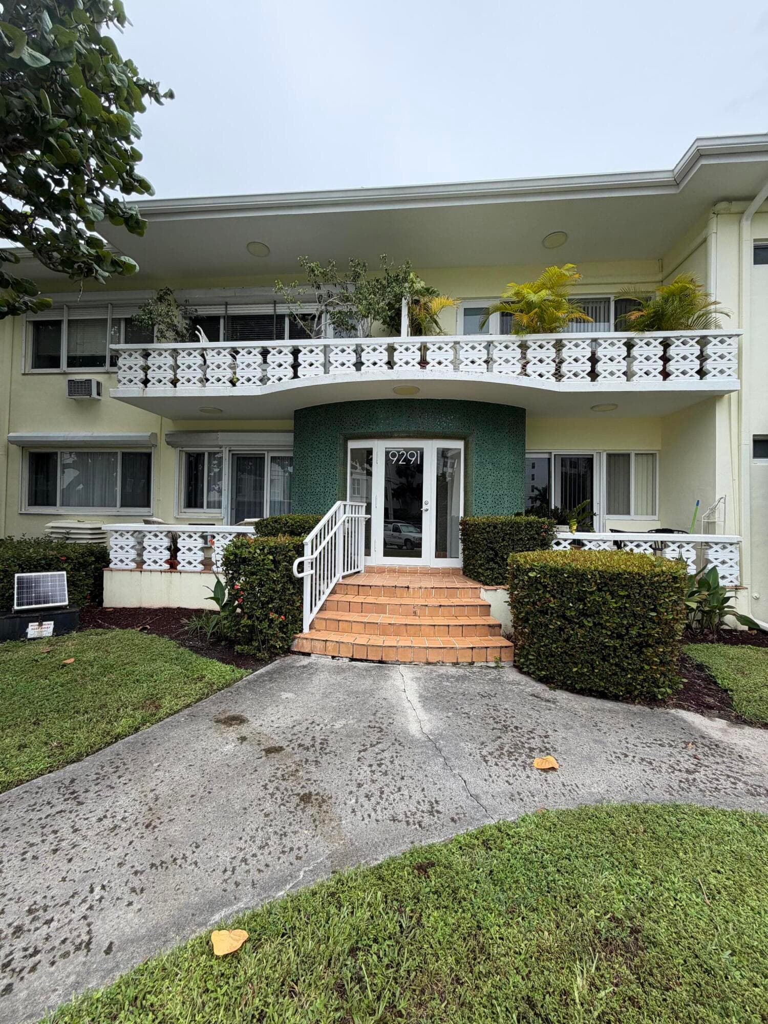 9291 W Bay Harbor Drive 8, Bay Harbor Islands, FL 33154, Unit 8 - Photo 1